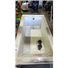 Image 3 : CERAMIC TUB 6' X 32"