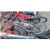 Image 7 : 6 ASSORTED BIKES INCLUDING; DEVINCI, SCHWINN, MONGOOSE, NORCO, HUFFY & TECHPRO