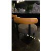 Image 3 : TWO TONE PADDED LOUNGE CHAIR - LIGHT BROWN LEATHER BACKREST & GREY FABRIC SEAT WITH BLACK METAL L...