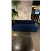 Image 2 : BLUE VELVET UPHOLSTERED BOOTH/BENCH SEATING - CONSISTS OF (6) 7FT SECTIONS AND (1) CORNER SECTION