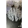 Image 3 : LARGE GROUP OF ASSORTED CLEAR PLASTIC DRINK GLASSES