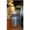 Image 3 : AMERICAN RANGE STAINLESS STEEL COMMERCIAL 6 BURNER GAS STOVE *BUYER MUST BRING ALL TOOLS/EQUIPMEN...