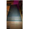 Image 3 : GROUP OF (5) ANTI-FATIGUE RUBBER FLOOR MATS