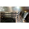 Image 3 : 5 ELECTRIC HOT PLATES, 2 STAINLESS STEEL POTS AND 1 RICE COOKER