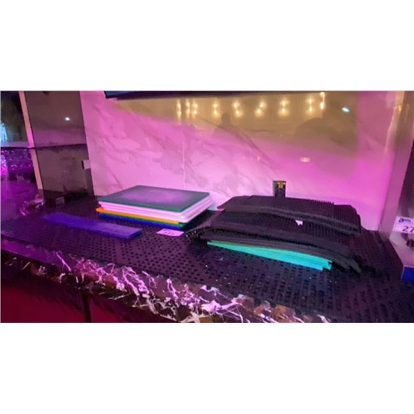 LARGE GROUP OF ASSORTED BAR MATS & CUTTING BOARDS