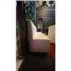 Image 3 : WHITE LEATHER UPHOLSTERED BENCH SEAT - APPROX. 6FT