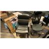 Image 4 : MESH BACK OFFICE CHAIR, CLIENT CHAIR AND SIT-STAND ADJUSTABLE DESK RISER