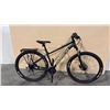 Image 2 : BLACK NORCO STORM 9.3 FRONT SUSPENSION 24-SPEED MOUNTAIN BIKE