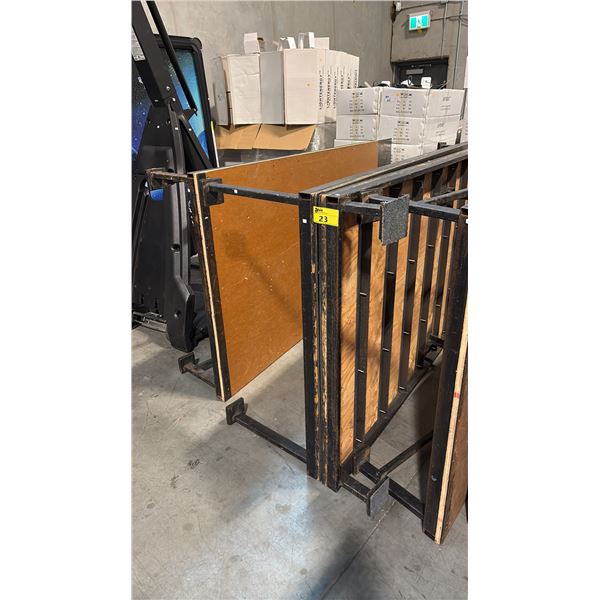 METAL/WOOD STUNT RAMP