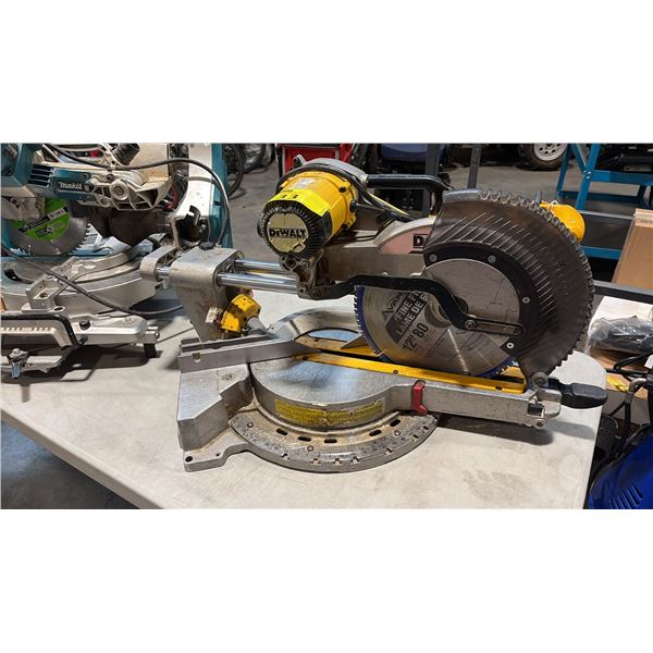 DEWALT 12" BEVEL SLIDING COMPOUND MITER SAW