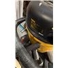 Image 2 : DEWALT DXV09P (34L/9-GALLON) PORTABLE WET/DRY VACUUM