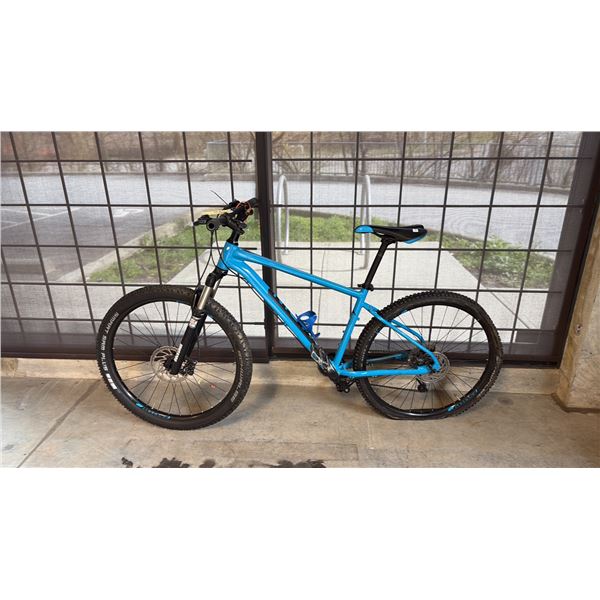 BLUE COWICHAN CYCLE MARINE BOBCAT TRAIL 5 FRONT SUSPENSION 9-SPEED MOUNTAIN BIKE