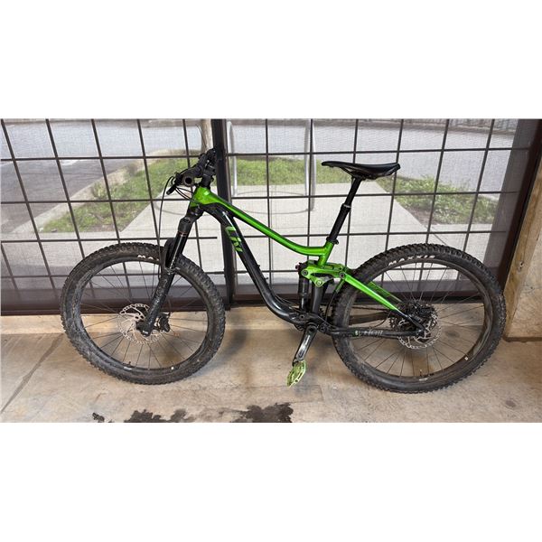 GREEN/BLACK LIV TRAIL 9-SPEED FULL SUSPENSION MOUNTAIN BIKE