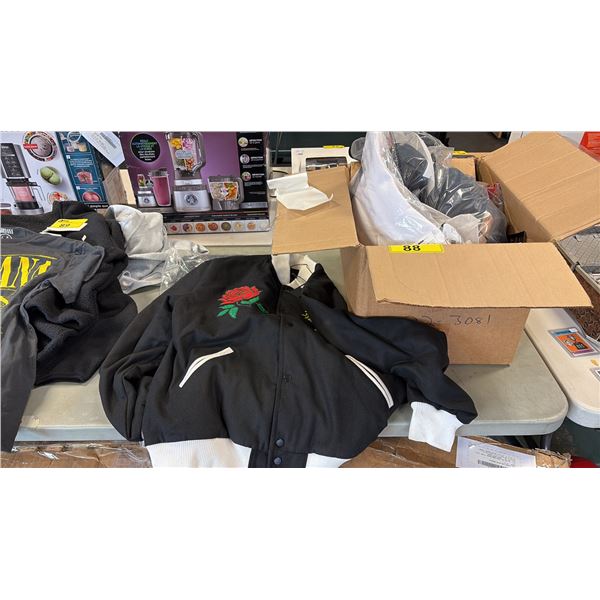 ASSORTED APPAREL INCLUDING INCLUDING ITEMS BY LULULEMON AND LEVIS