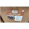Image 2 : 2 48"X48" INTERLOCKING FLOOR MATS