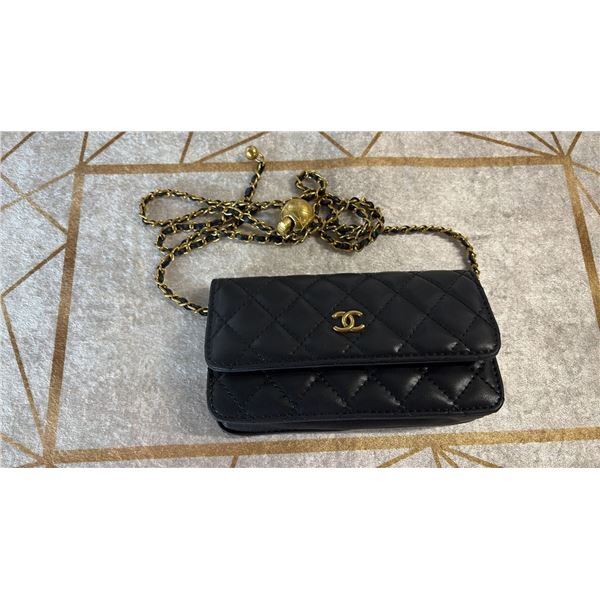 BLACK LEATHER PURSE