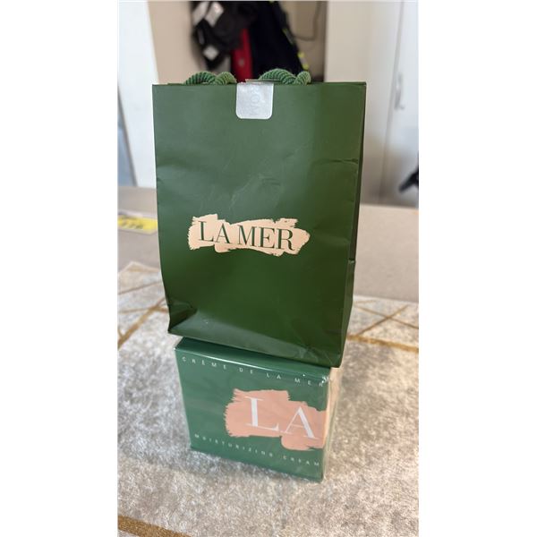 LA MER SOFT CREAM SKIN CARE WITH TRAVEL SAMPLE SIZES