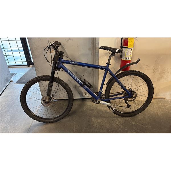 BLUE CANNONDALE F600FRONT SUSPENSION 28 SPEED MOUNTAIN BIKE