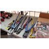 Image 2 : ASSORTED BOLT CUTTERS AND TOOLS