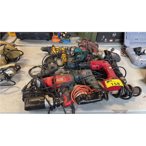 ASSORTED ELECTRIC POWER TOOLS INCL CLARKE HAMMER DRILL, CRAFTSMAN/DEWALT DRILLS AND MORE