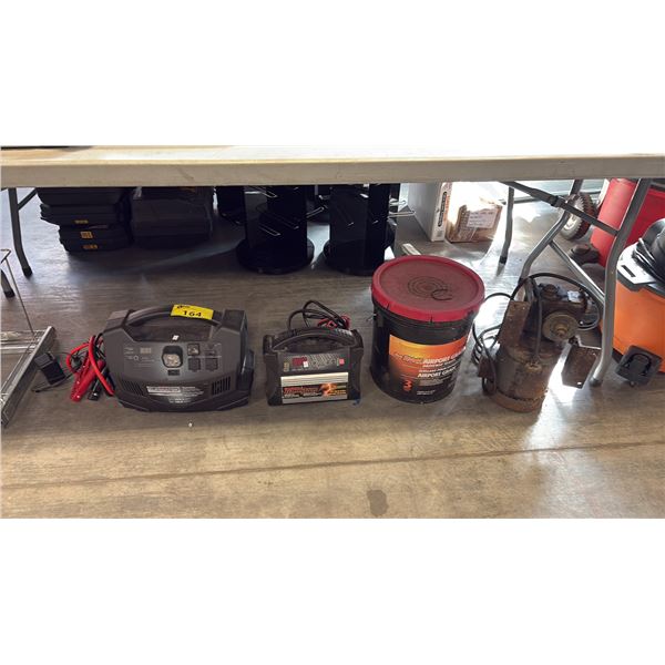 MOTOMASTER ELIMINATOR PORTABLE POWER STATION, JUMP STARTERS, BLOCK KNIGHT AIRPORT GRADE DRIVEWAY