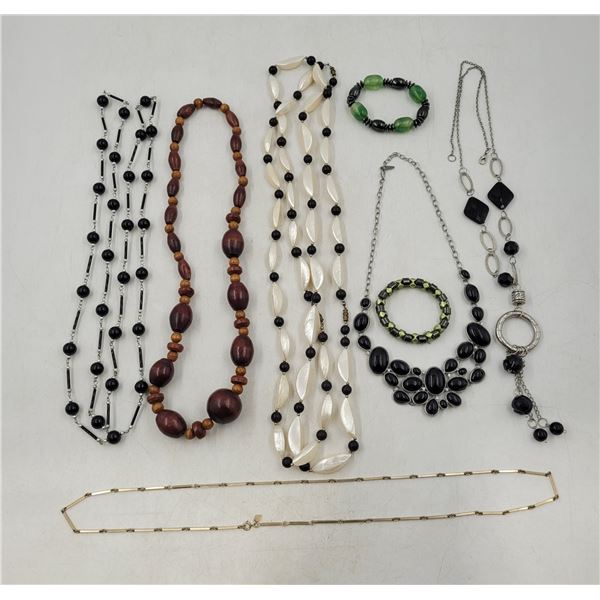 Lot of Beaded Jewelry w/ Sarah Cov