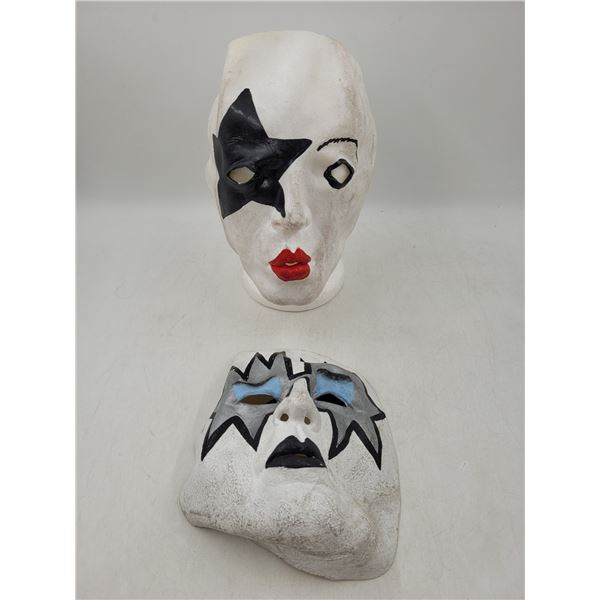 2 Kiss Masks