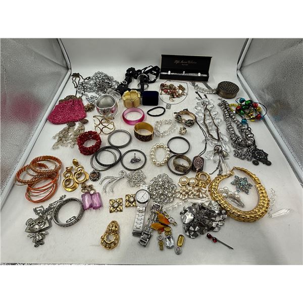 Lot of Assorted VTG Jewelry