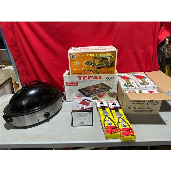 Kitchen Lot w/ Toast-R-Oven, Smokefree Indoor Electric BBQ, Napkins, & More