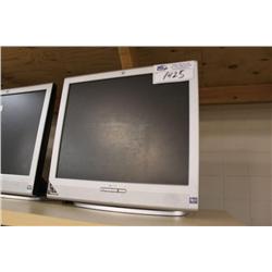 10 Hp Flat Panel Monitors