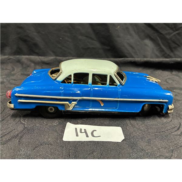 1950s Pontiac tin battery operated car Made in Japan 8"