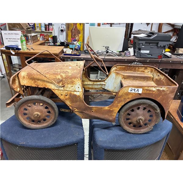 Very vintage pedal jeep 36"