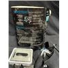 Image 2 : GoPro in box, all pieces included