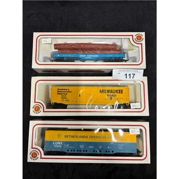 3 vintage HO scale train pieces