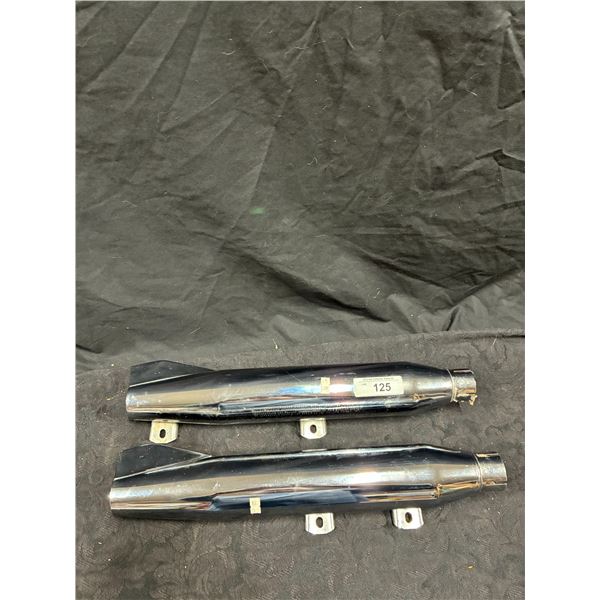 Pair of Harley Davidson fishtail slip on mufflers in excellent condition