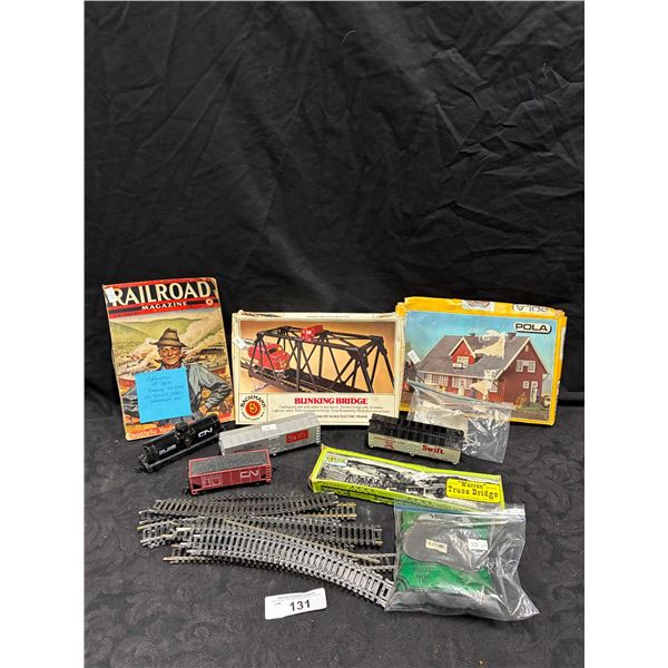 Large lot of vintage train pieces and model kits