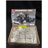 Image 2 : 1:25 scale Diamond REO tractor model kit, sealed