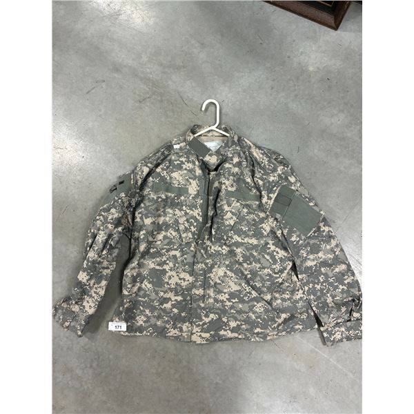 Large US Military combat jacket authentic