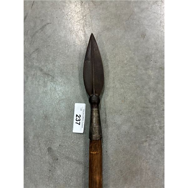 Vintage spear, very sharp, 61"