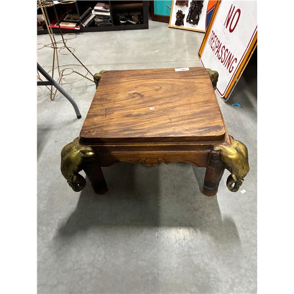 Vintage elephant table, 21"x21"13.5"