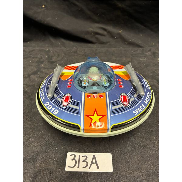 Vintage early 60s spaceship made in Japan 8"