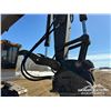 Image 35 : 2016 VOLVO EC220EL HYDRAULIC ROADBUILDER EXCAVATOR