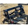 Image 2 : LANDHONOR 3 PT HITCH SKID STEER ADAPTER