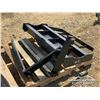 Image 3 : LANDHONOR MINI SKID STEER PALLET FORK FRAME