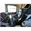 Image 10 : 2020 PETERBILT 367 TRI/A SLEEPER TRUCK TRACTOR