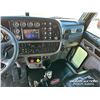 Image 13 : 2020 PETERBILT 367 TRI/A SLEEPER TRUCK TRACTOR