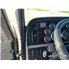 Image 18 : 2020 PETERBILT 367 TRI/A SLEEPER TRUCK TRACTOR