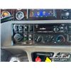 Image 24 : 2020 PETERBILT 367 TRI/A SLEEPER TRUCK TRACTOR