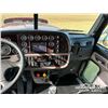 Image 13 : 2018 PETERBILT 367 TRI/A SLEEPER TRUCK TRACTOR