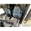 Image 9 : 2018 PETERBILT 367 TRI/A SLEEPER TRUCK TRACTOR